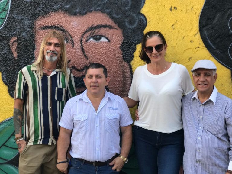 INAUGURADO MEMORIAL DE GRAFFITI EM HOMENAGEM AO CENTENÁRIO