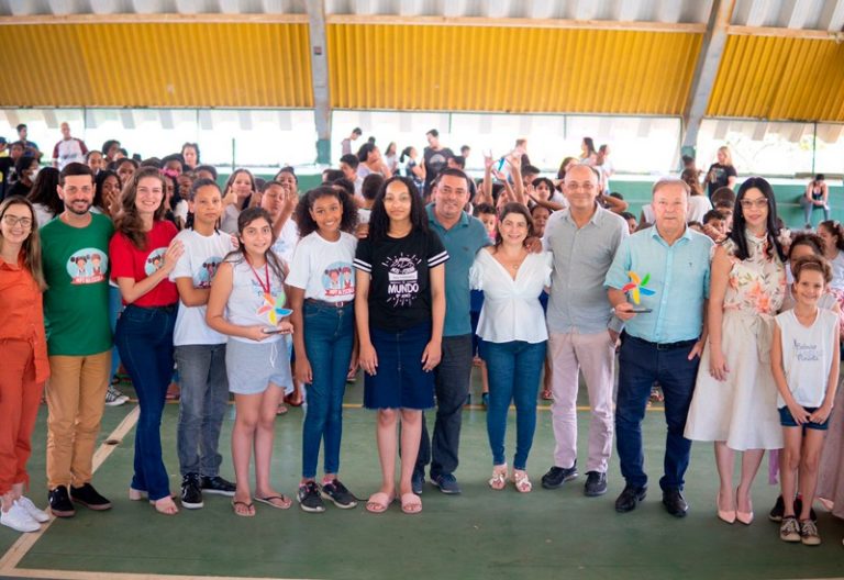 MPT NA ESCOLA PREMIA CINCO ESTUDANTES DE COLATINA