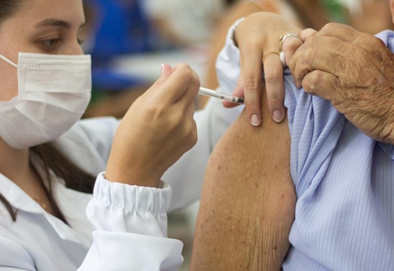 COMEÇA A VACINAÇÃO CONTRA A GRIPE EM COLATINA