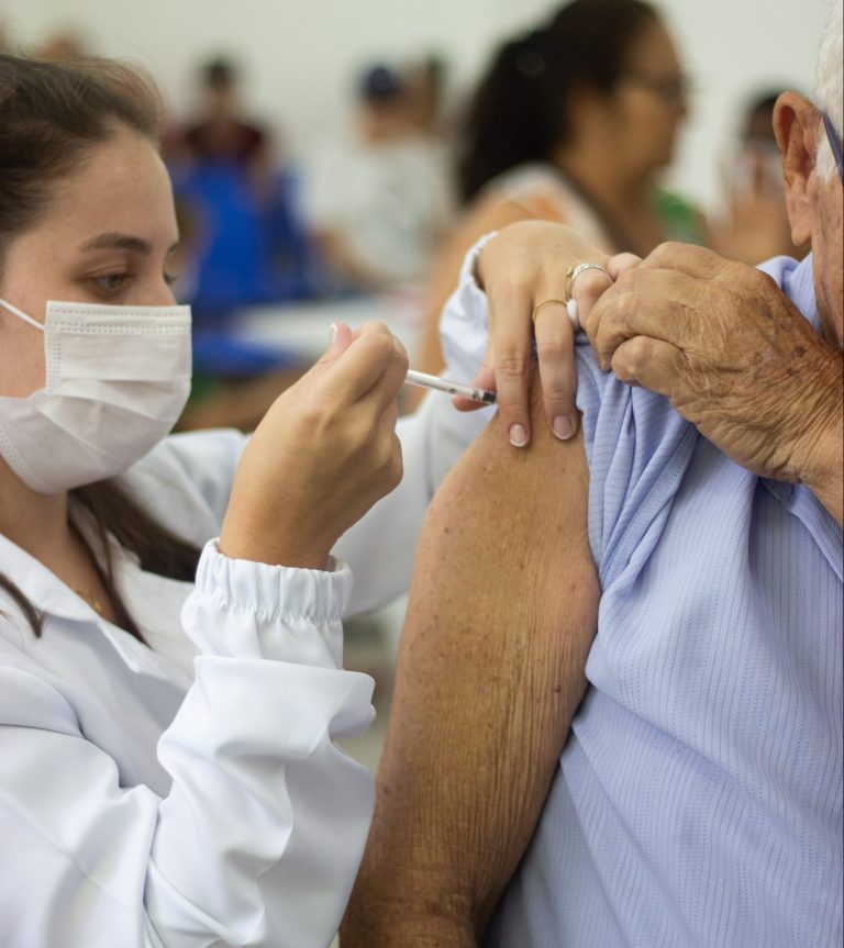 COLATINA REALIZA DIA “D” DE VACINAÇÃO CONTRA A GRIPE