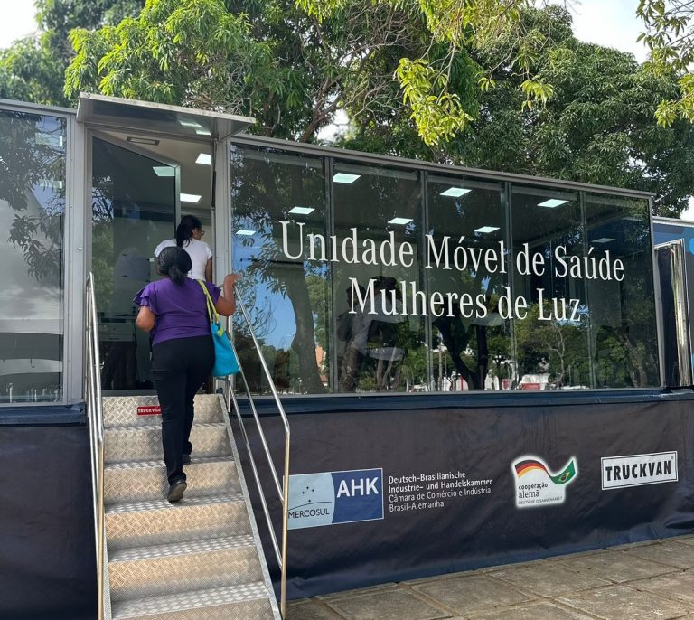 CARRETA SAÚDE DA MULHER CHEGA A COLATINA