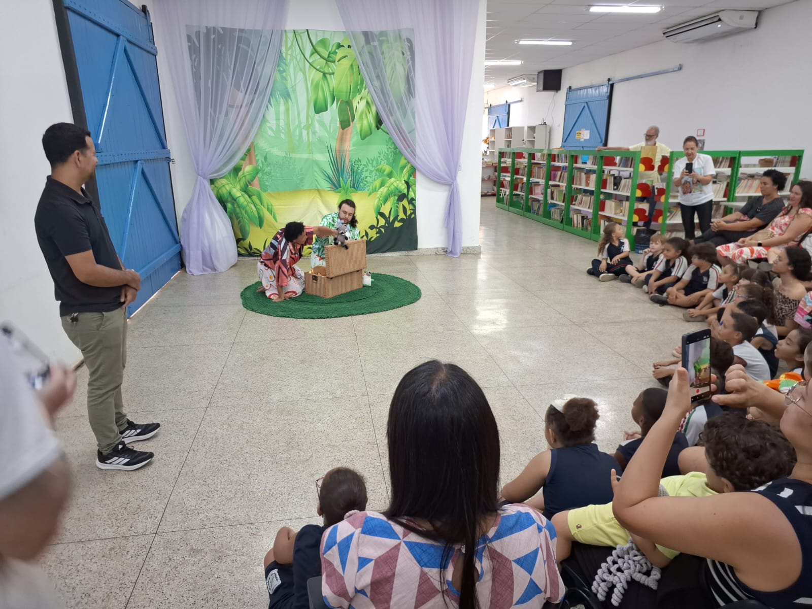 Espetáculo “A Bicharada”, apresentado na Biblioteca Municipal, foi um dos contemplados pela PNAB